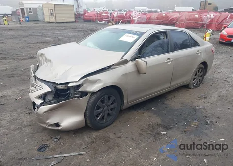 2007 Toyota Camry Xle z USA, uszkodzony, nr VIN 4T1BE46K67U647575